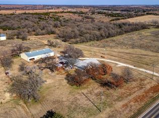 4622 E 9th Ave, Winfield, KS 67156