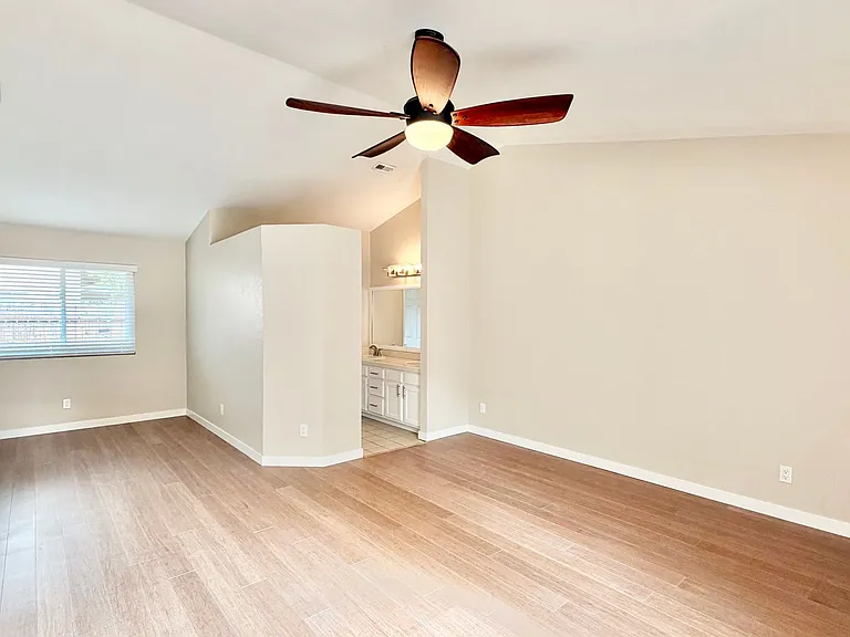 22678 Cervera Rd — Photo 28
