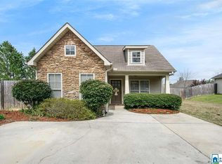 294 Rossburg Dr, Calera, AL 35040