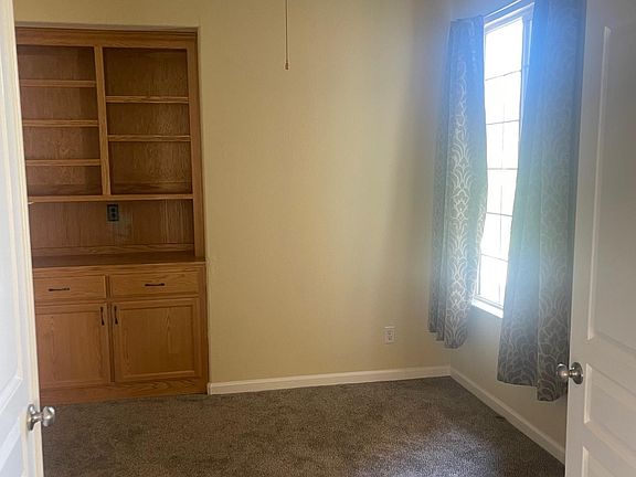 4th image of 1550 Hastings Dr