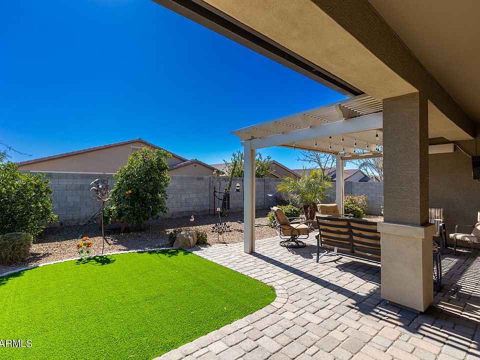 1st image of 177 W WINTERBERRY Avenue