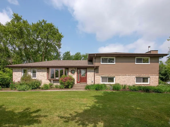 28671 Moose Range Rd, Sycamore, IL 60178