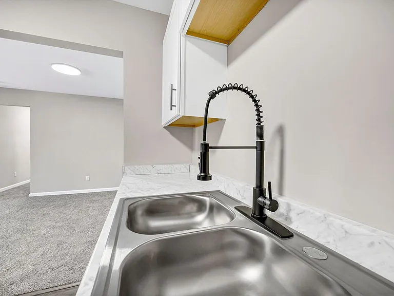 Gleneagle Apartment Homes — Photo 31