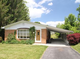 107 Brandon Dr, Lewisburg, WV 24901