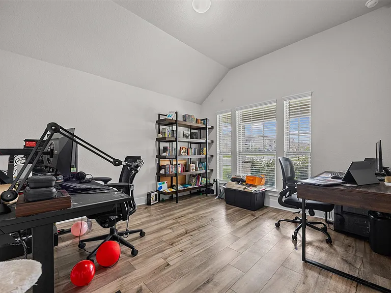 627 Biscayne Bay Bnd — Photo 13