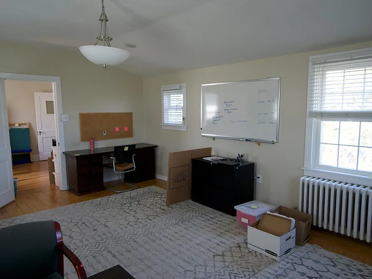 111 Marshall St — Photo 12