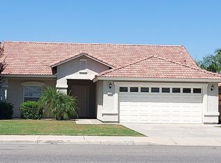 1204 Berkshire Rd, Bakersfield, CA 93307
