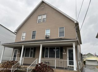 112 E Grove St, Taylor, PA 18517
