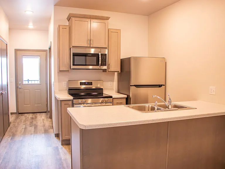2448 Arthur St — Photo 9