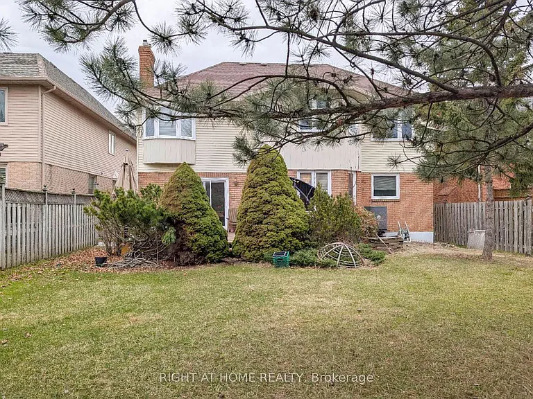 64 Springfield Blvd — Photo 22