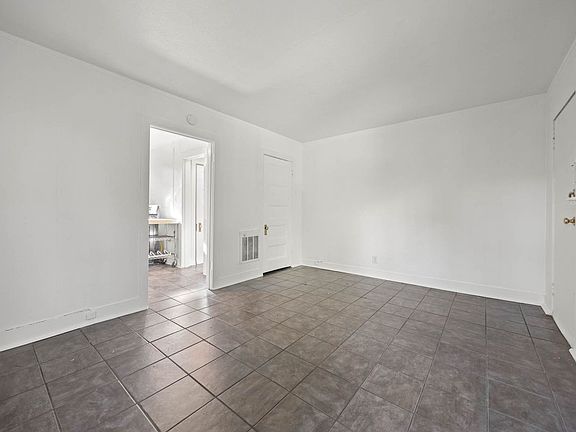4th image of 1816 Carleton St APT F
