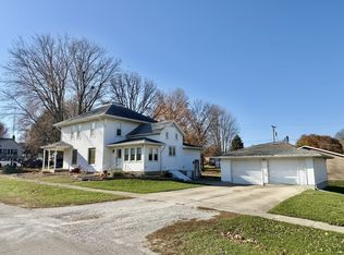 107 N Oneca St, Lostant, IL 61370