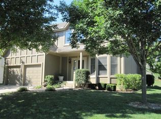 21641 W 54th St, Shawnee, KS 66226