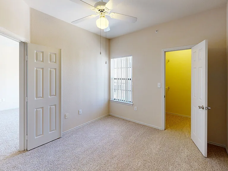 Lakeline Villas — Photo 110