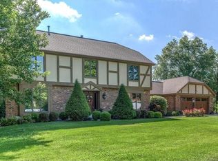 1936 Newburyport Rd, Chesterfield, MO 63005