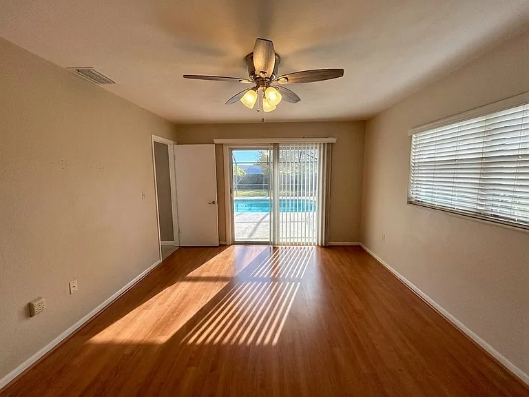 116 Holmes Pl — Photo 16