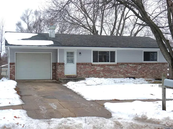 3831 N 9th St, Lincoln, NE 68521