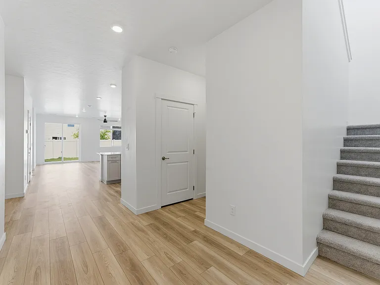 162 W Great Bear St — Photo 4
