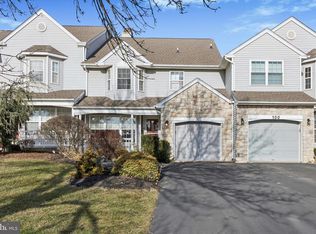 102 Steeplechase Dr, North Wales, PA 19454