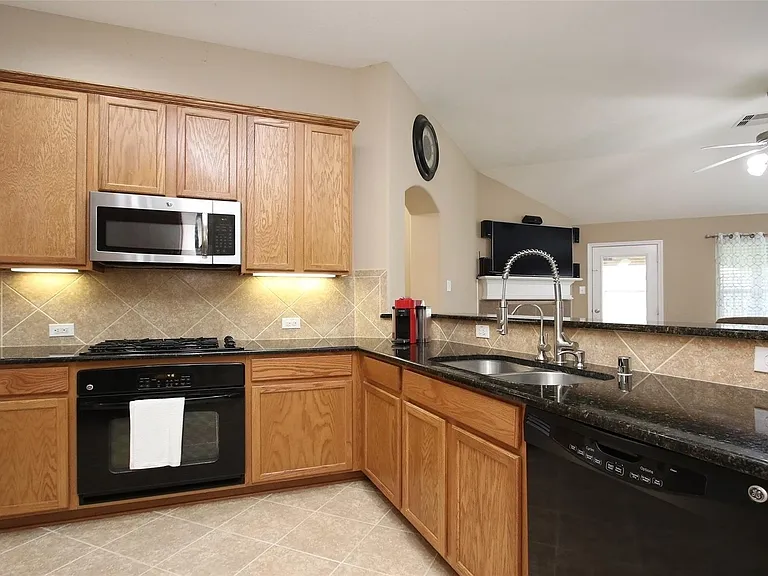 16919 Langham Heights Ln — Photo 7
