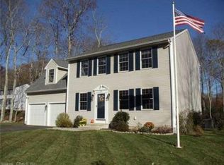 74 Great Brook Rd, Groton, CT 06340