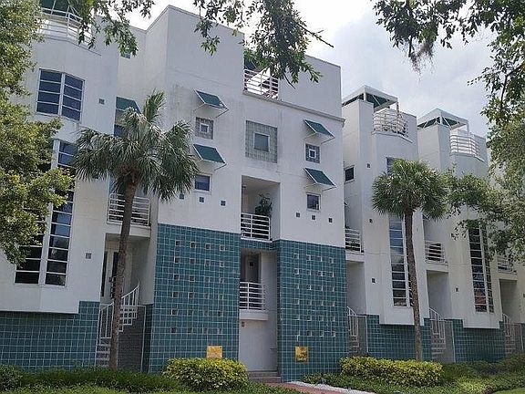 4th image of 4950 Bayshore Blvd APT 22D