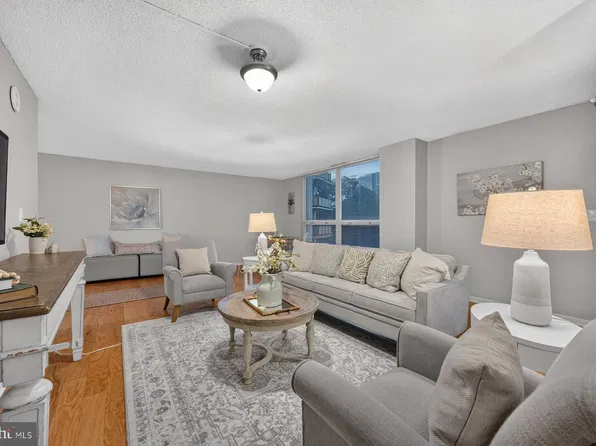 205 E Joppa Rd APT 302, Towson, MD 21286
