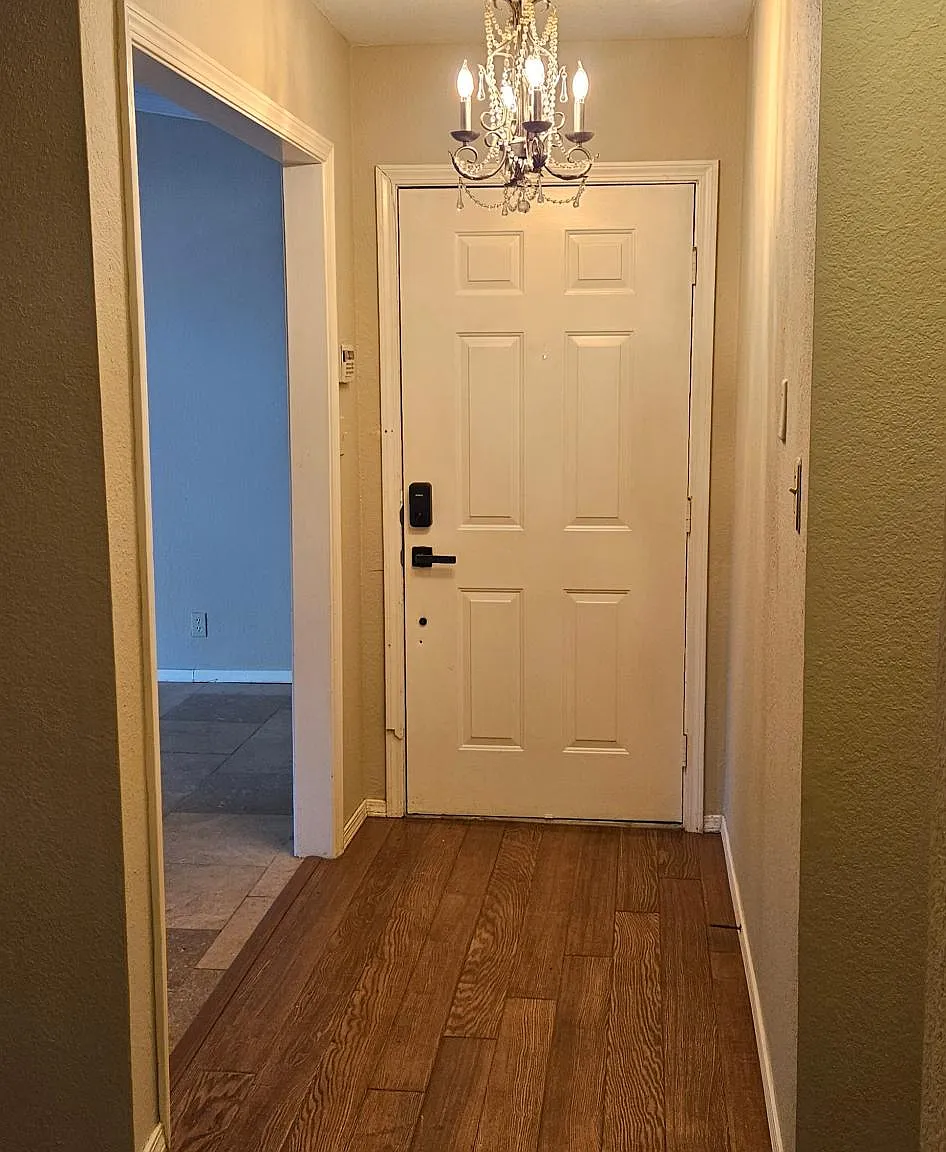 3 bed, 1430 sqft, $1,700 — Photo 3