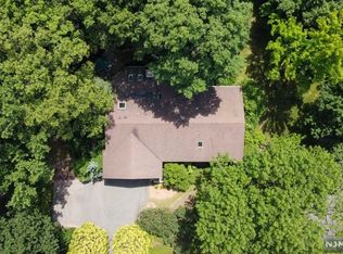 10 Lancaster Rd, Tenafly, NJ 07670