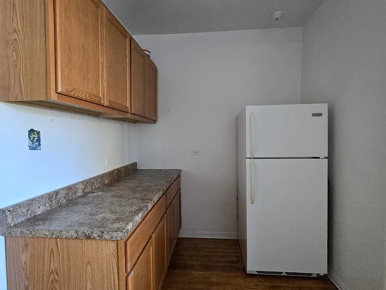 1364 W Estes Ave #2N — Photo 2