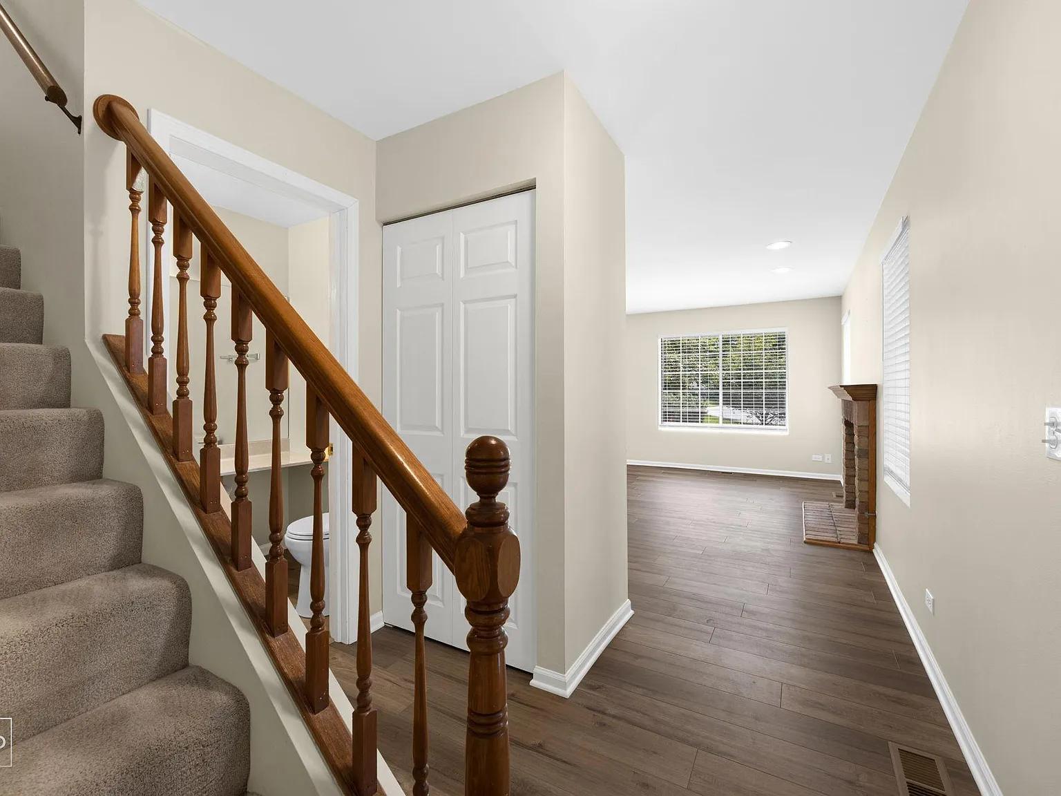 3 bed, 1.5 bath, 1255 sqft, $2,700 — Photo 3