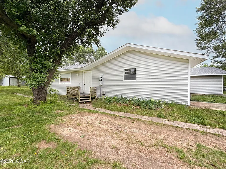 107 1/2 Terrill Ln — Photo 1