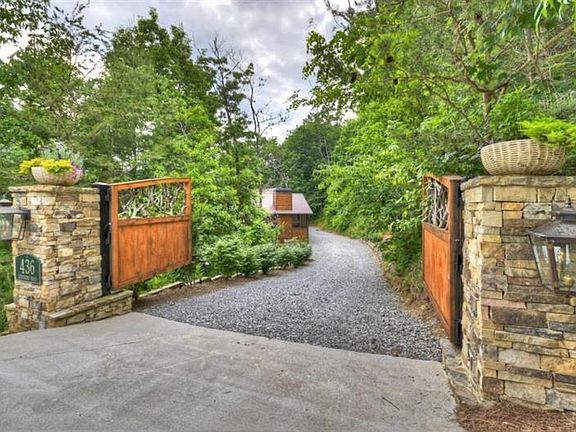 2nd image of 436 Geronimo Rd