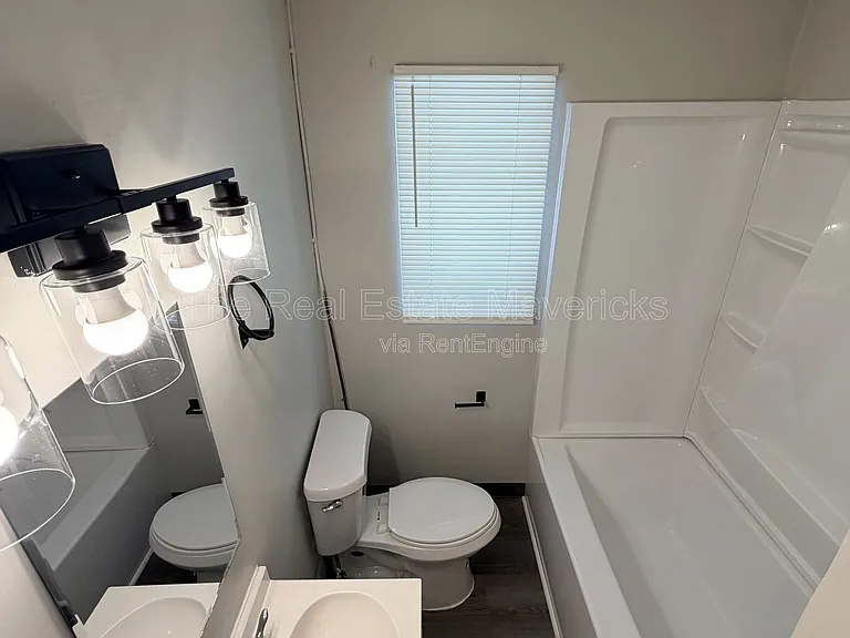 5601 Belaire Dr #D — Photo 10