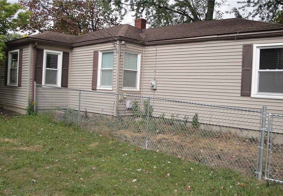 1st image of 626 Sherwood Dr