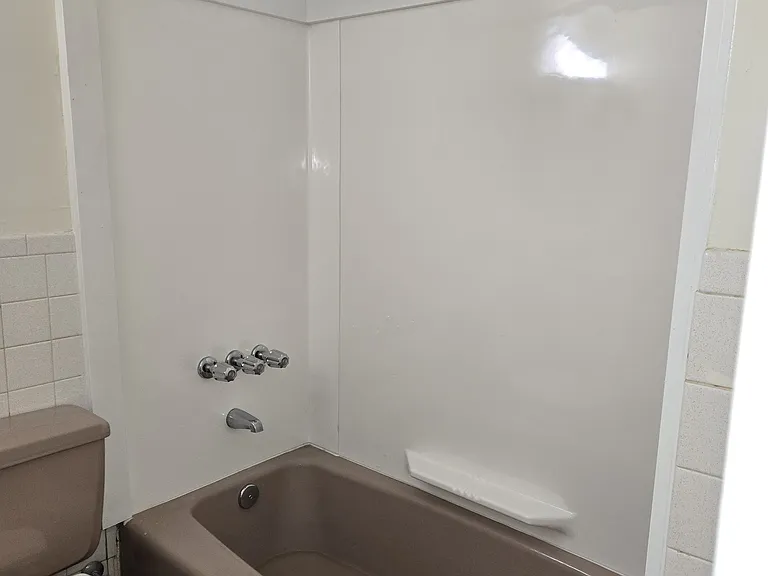 295 Battle Ave #1D — Photo 11
