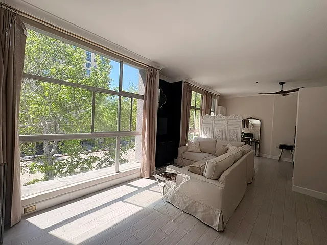 Studio, 675 sqft, $3,295 — Photo 2