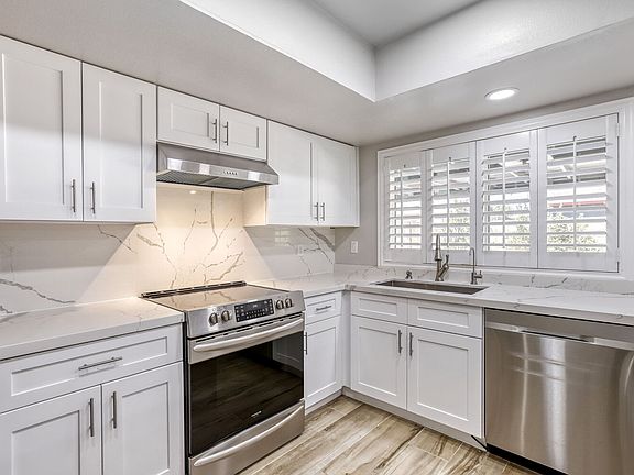 4th image of 4932 W Mercer Ln