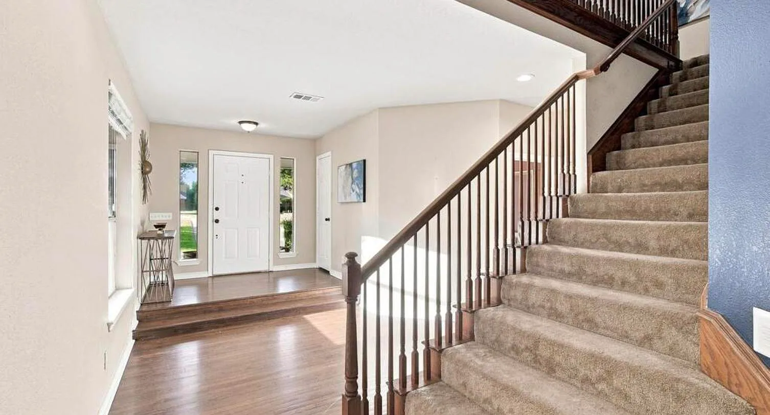 4 bed, 2.5 bath, 3063 sqft, $3,600 — Photo 4
