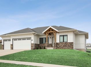 4058 Grindstone Dr, Iowacity, IA 52240