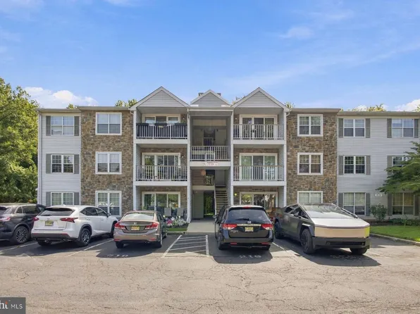 43 Mulberry Ct, Hamilton, NJ 08619