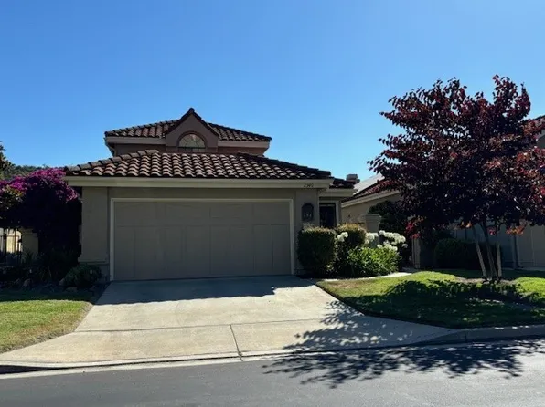 2340 Vista Valley Ln, Vista, CA 92084