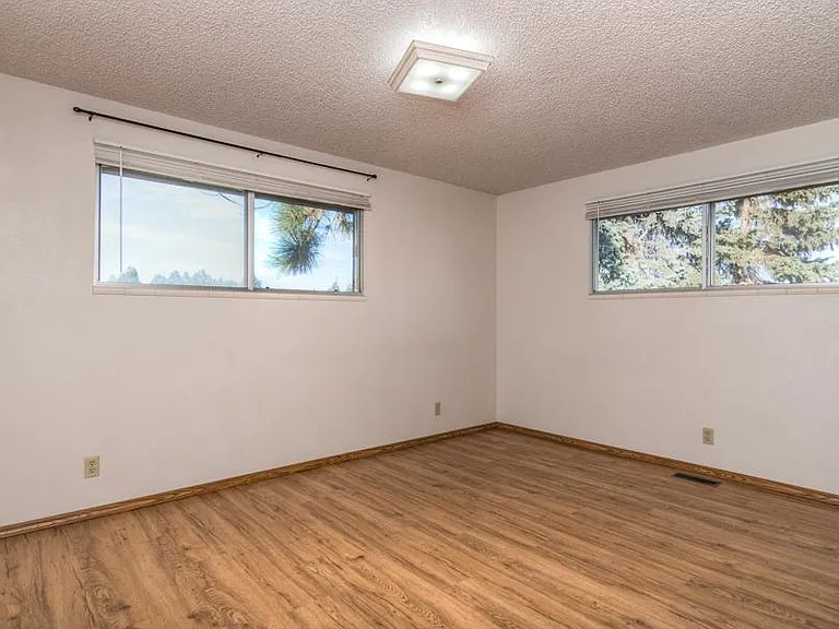 63310 Deschutes Market Rd — Photo 12
