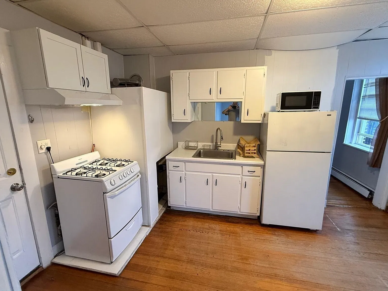 1 bed, 1.0 bath, 625 sqft, $2,150 — Photo 2