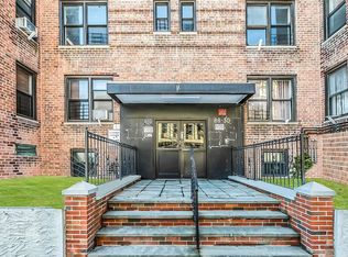 88-30 182nd St #4D, Hollis, NY 11423