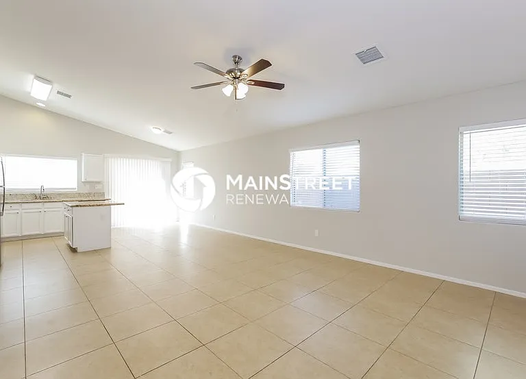 5351 Reardon Ct — Photo 2