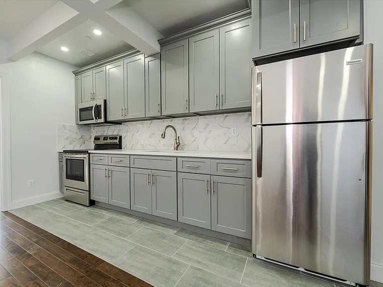 2115 Burr Ave #4A — Photo 5
