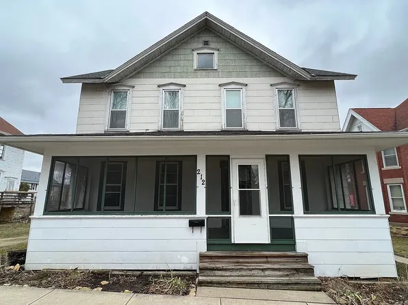 212 2nd St, New Glarus, WI 53574