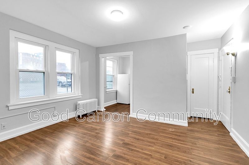 1st image of 870 Lafayette Ave #108