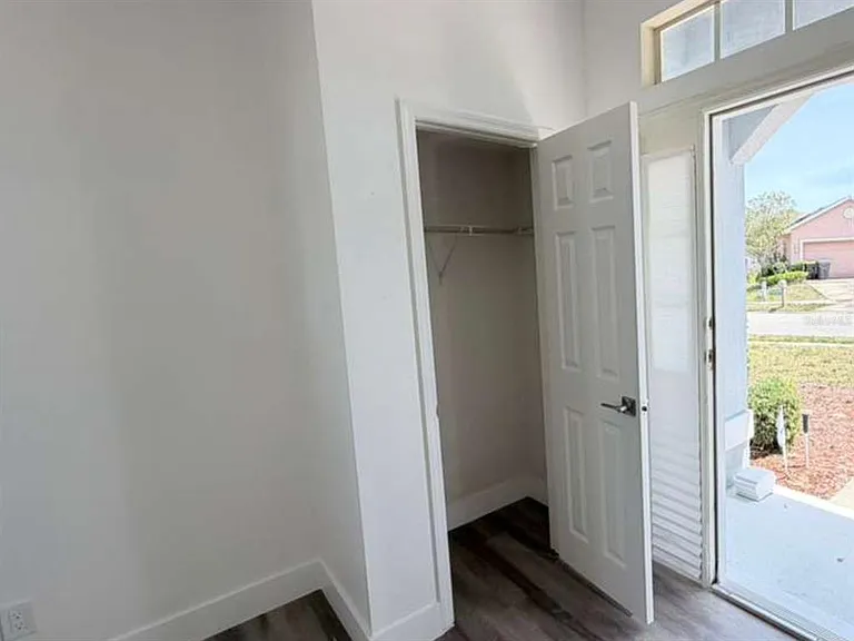 906 Berwick Dr — Photo 69